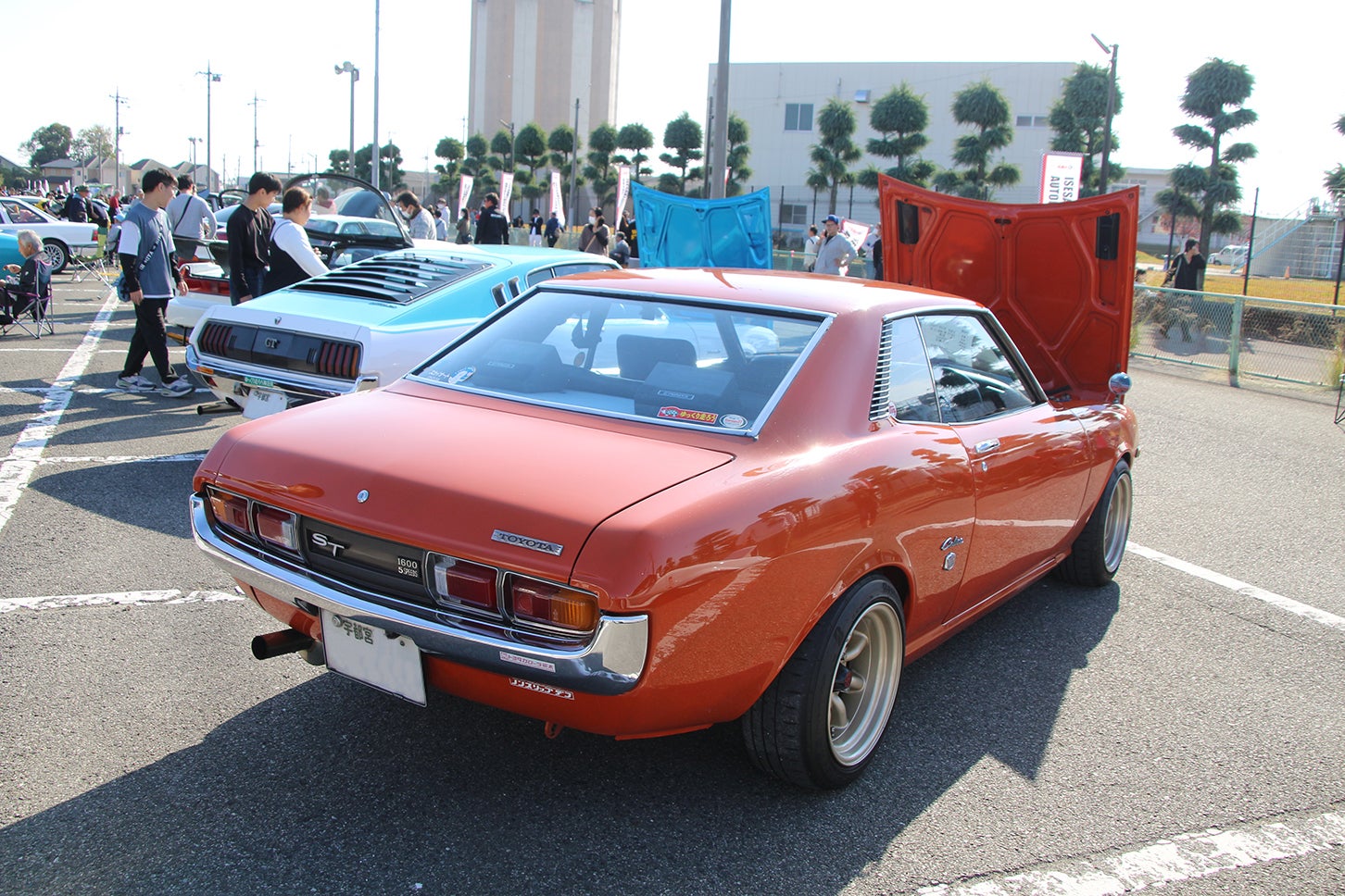 伊勢崎オートモービルフェスタに行ってみた！ 旧車もスーパーカーも消防車も集まる、自由すぎるクルマの祭典——ハッサンの週末カーミーティング通信 #3