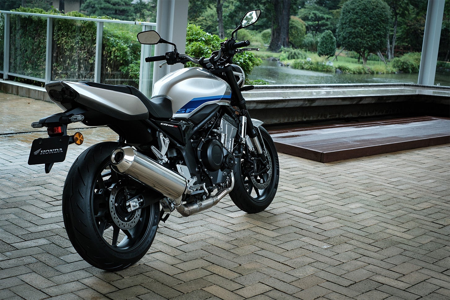 ホンダ CB400スーパーフォア E-クラッチ｜Honda CB400 SUPER FOUR E-Clutch