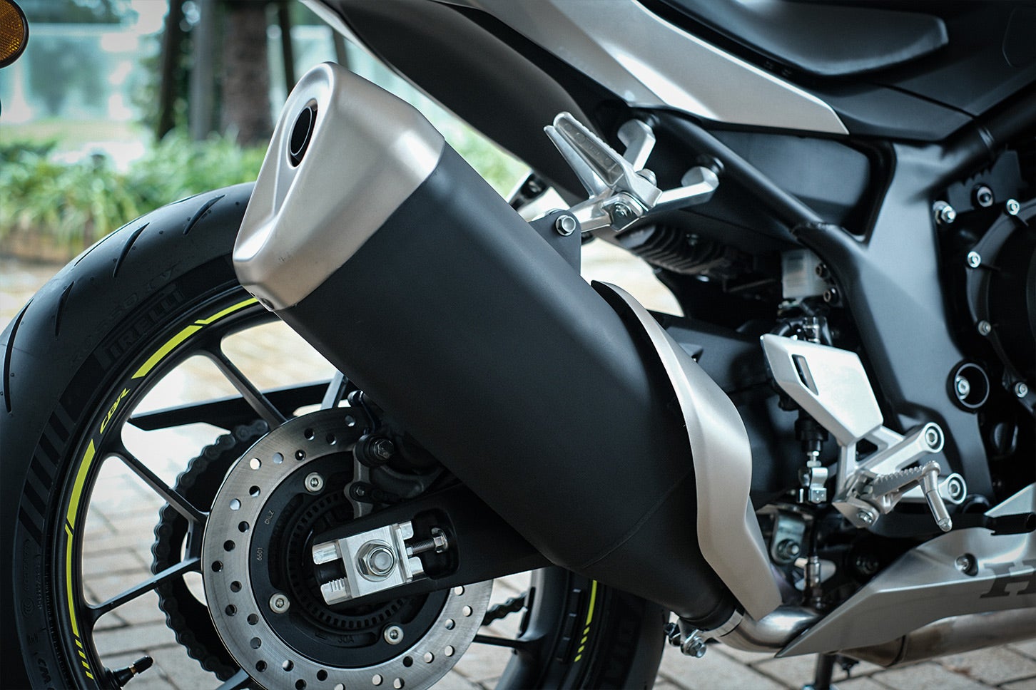 ホンダ CBR400Rフォア E-クラッチ｜Honda CBR400 R FOUR E-Clutch