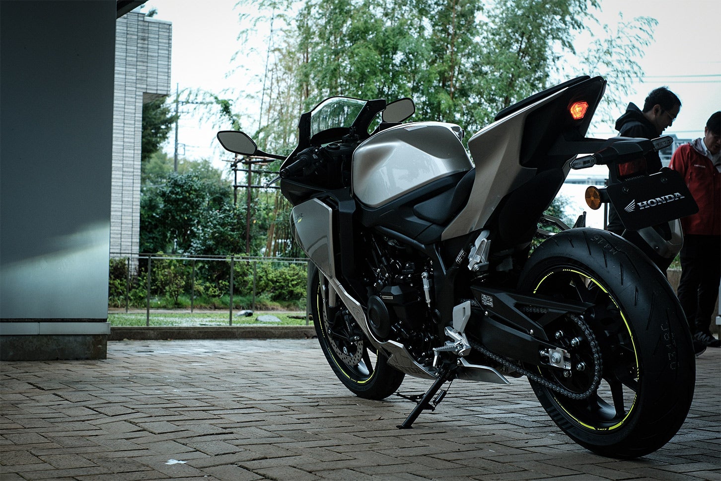 ホンダ CBR400Rフォア E-クラッチ｜Honda CBR400 R FOUR E-Clutch