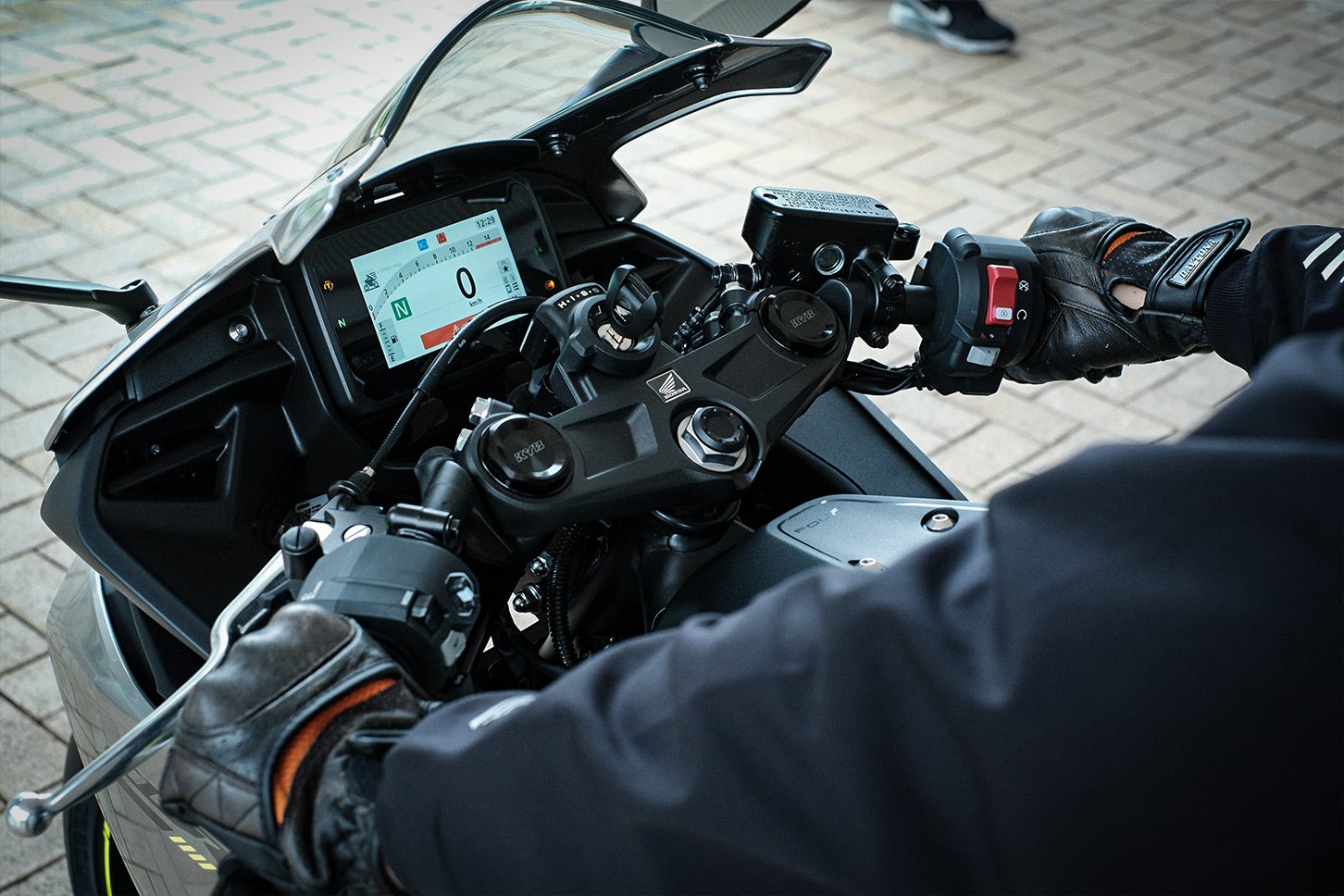 ホンダ CBR400Rフォア E-クラッチ｜Honda CBR400 R FOUR E-Clutch