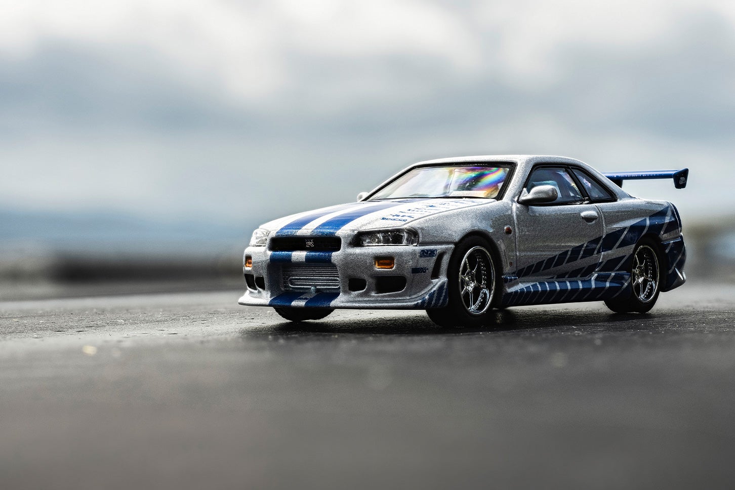 KYOSHO MINI CAR & BOOK 第26弾「NISSAN SKYLINE GT-R R34 Fast & Furious」付属のミニカー
