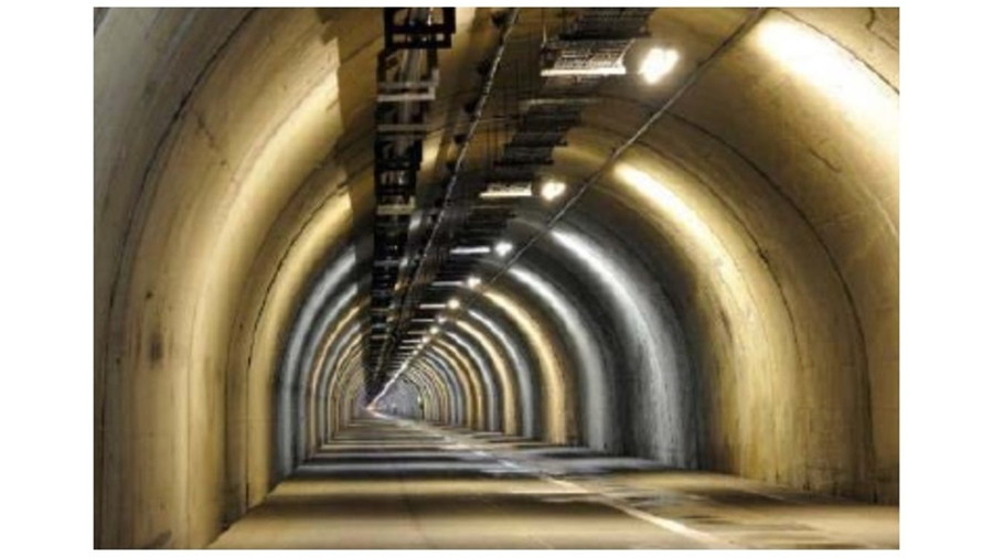 関越トンネル 避難坑の様子
