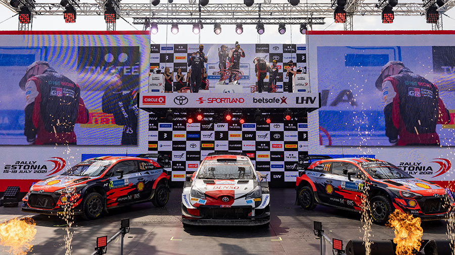 2021年WRC第7戦エストニアの表彰式。この光景が日本で見たい