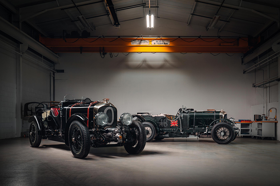 1920年代後半に誕生したベントレー「ブロワー」が90年ぶりに新車として完成。約2000のパーツをひとつひとつ設計し、手作業で製作された。