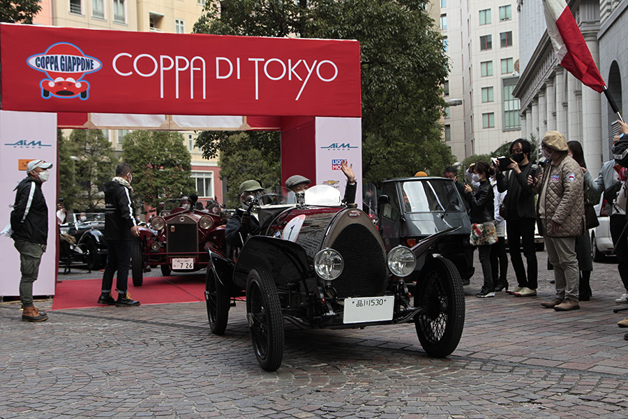 次は今回の出場車の最古参、1920年製のフランスの名門、ブガッティT13ブレシア。