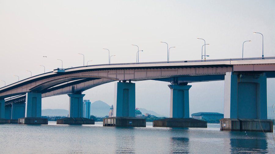 琵琶湖大橋の側面イメージ