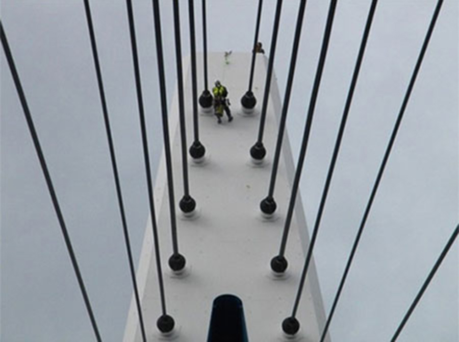 橋りょう点検（イメージ写真）　写真=NEXCO東日本