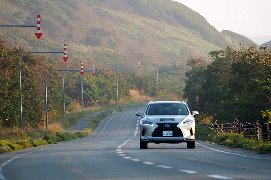 北海道一周長距離走行プロジェクトに用いたAI自動運転システム搭載車両　写真=TURING株式会社
