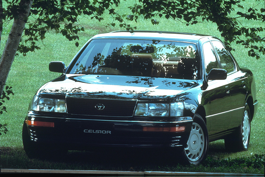 トヨタ初代セルシオ（10系）／レクサス初代LS400