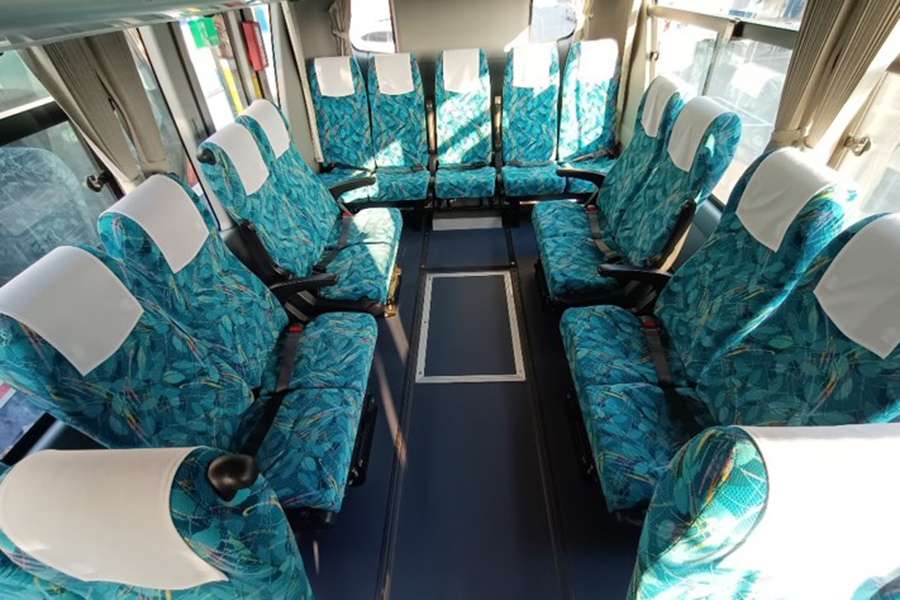 サロン席にできるサイクルバスは西日本鉄道の車両だけ　写真=にしてつグループ
